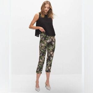 Melanie Lyne leaf print stretch pull on ankle pant Capri Size 8